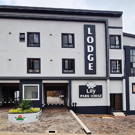Lilypark Lodge Рюстенбург Экстерьер фото