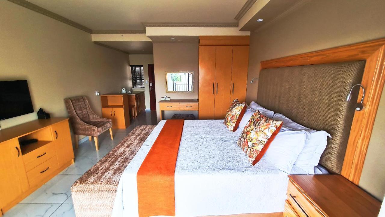 Lilypark Lodge Рюстенбург Экстерьер фото