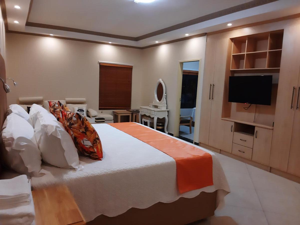 Lilypark Lodge Рюстенбург Экстерьер фото