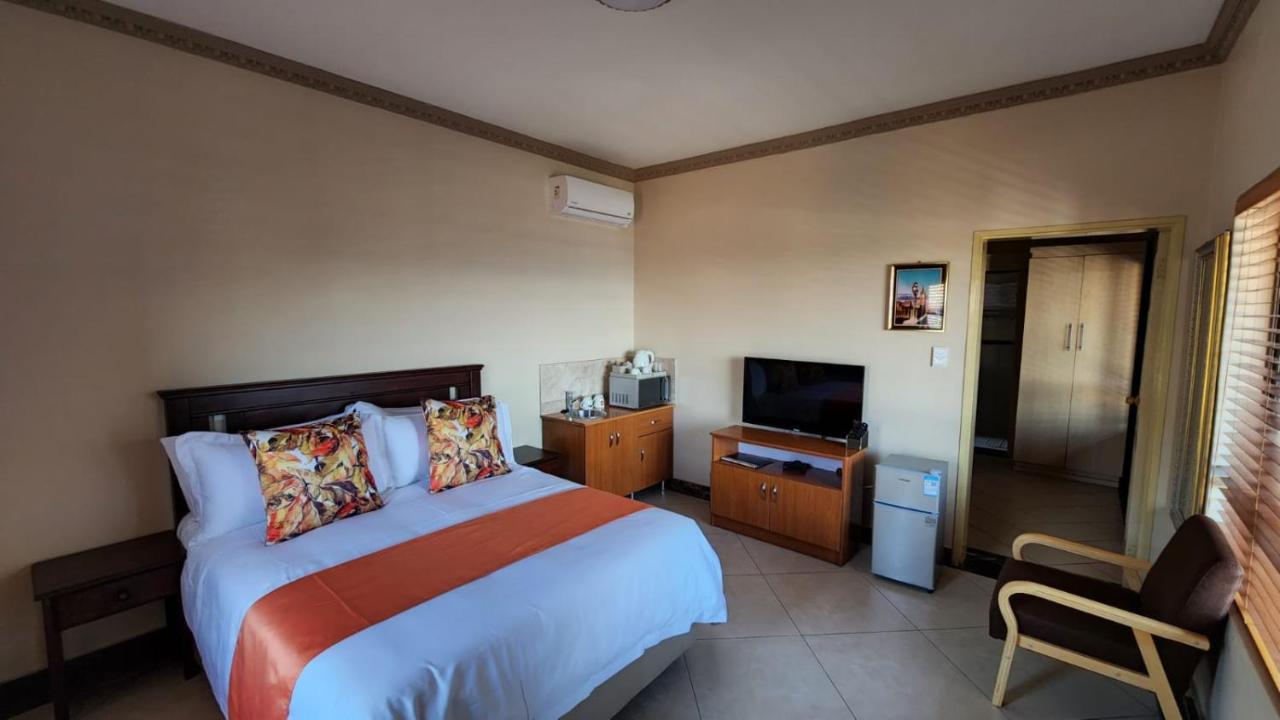 Lilypark Lodge Рюстенбург Экстерьер фото